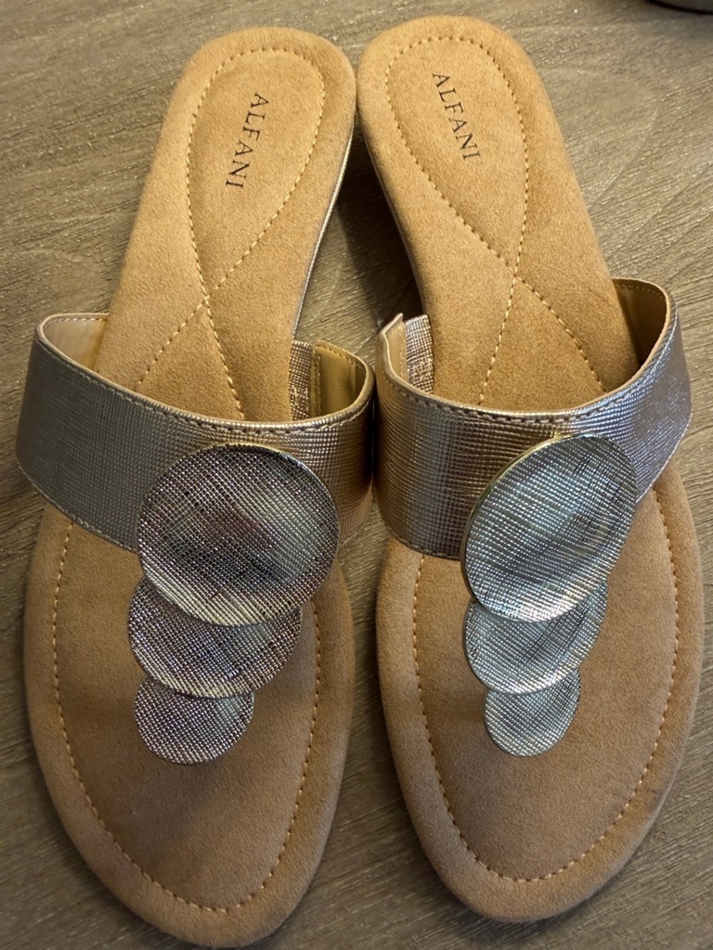 NEW Alfani Fleur Slide Thong Sandals Metallic Gold with Disc Embellishments  9